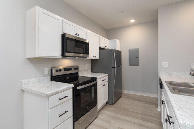 2BR, 2BA - 726SF - Revery Student Living