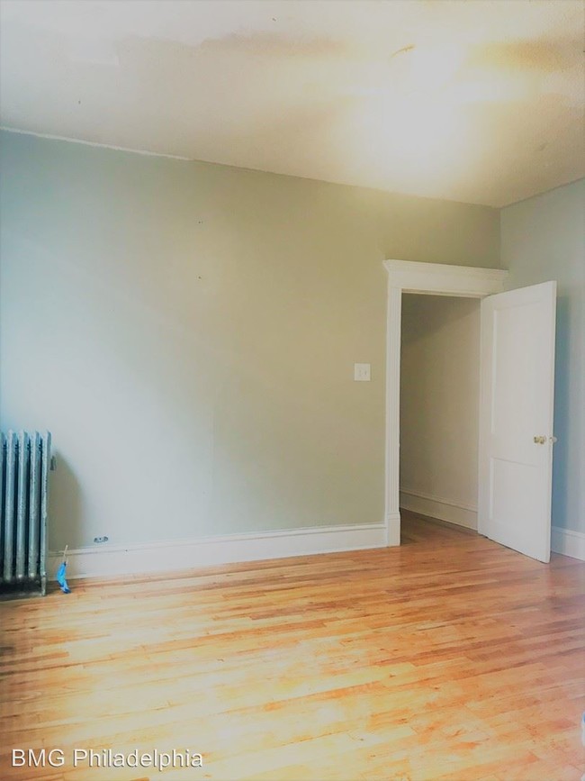 Foto del edificio - 6029 Catharine St