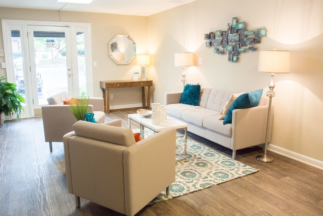 Building Photo - Hartwell Cove Apartments