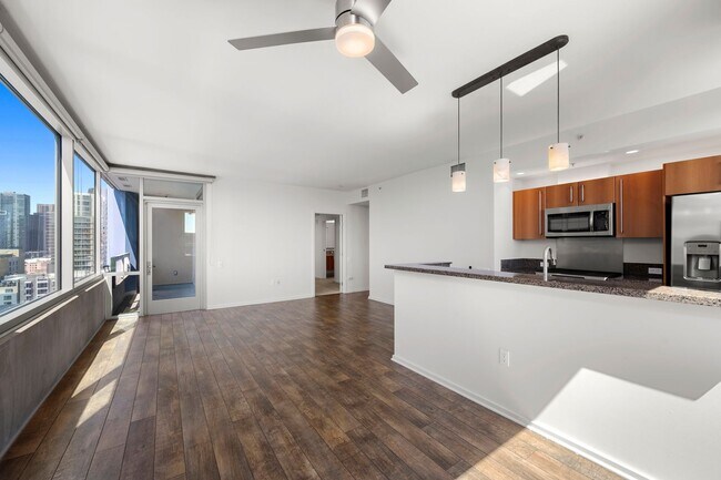 Foto del edificio - Beautiful Southwest Corner 2/2 in East Vil...