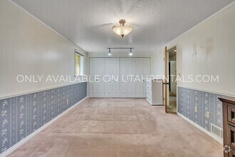 Building Photo - 485 E 1150 N