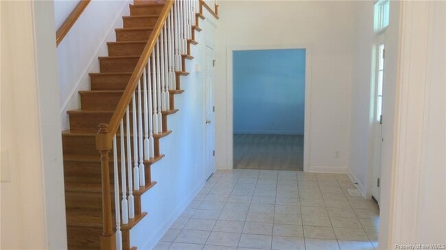 Building Photo - 128 Great Glen