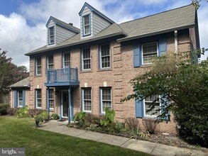 Building Photo - 901 Sextant Way