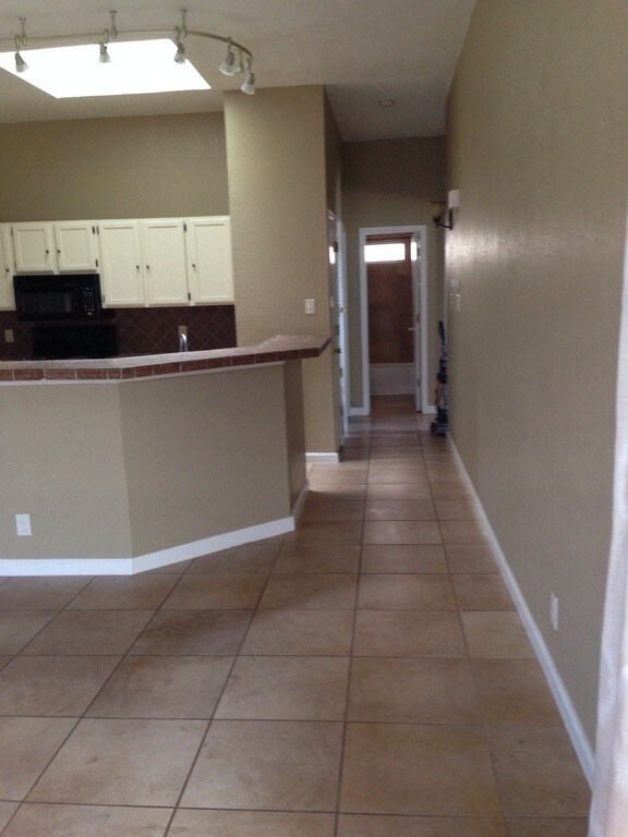 Building Photo - 1450 Gene Torres Dr