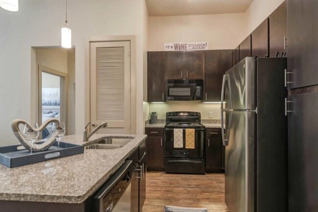 Building Photo - 5109 Medical Dr