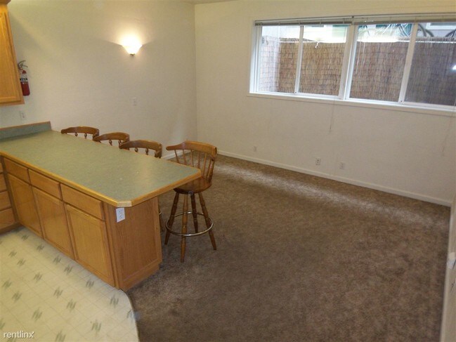 Foto del edificio - 5 br, 1 bath Apartment - 1825 Harris St Apt 1