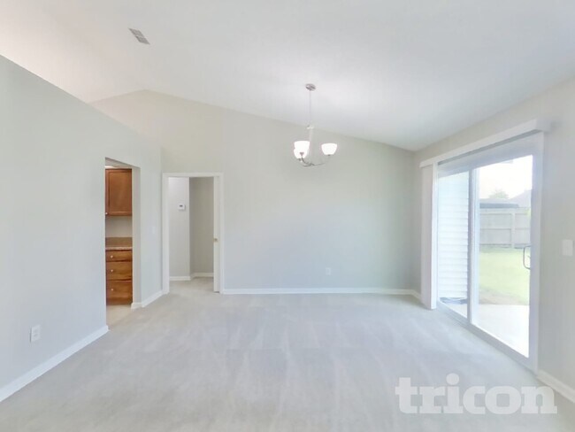 Building Photo - 298 Fawnridge Ln