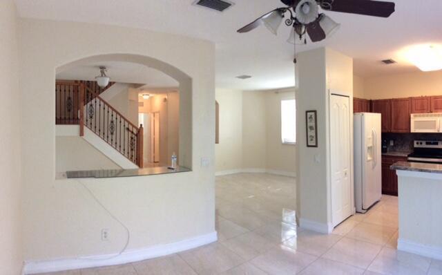 Building Photo - 2279 Shoma Dr