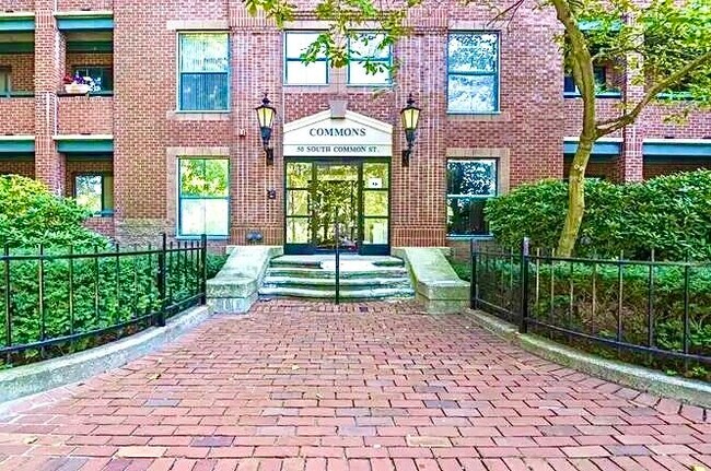 Foto del edificio - 50 S Common St