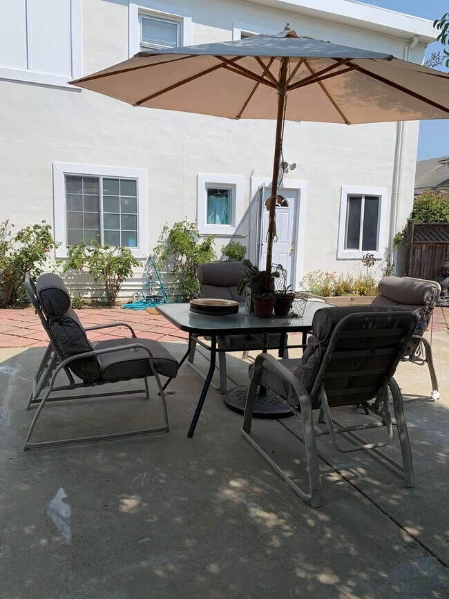 Foto del edificio - 3900 Seven Hills Rd