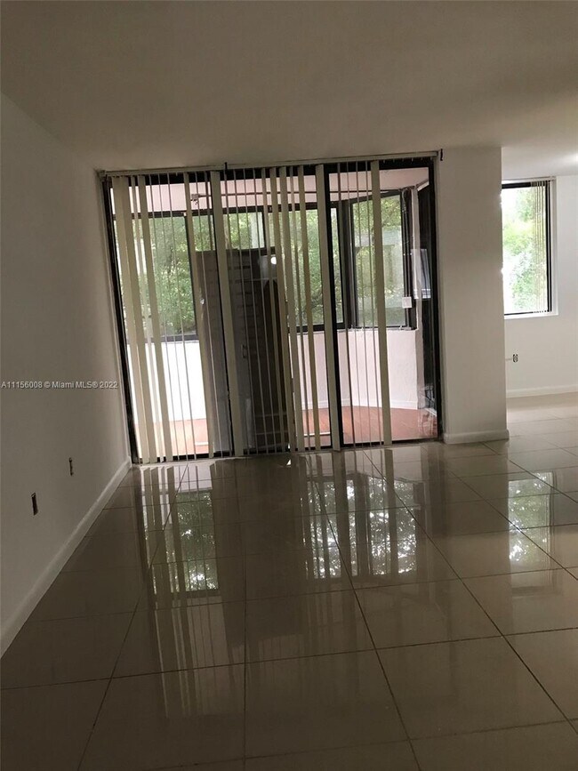 Foto del edificio - 8335 SW 152nd Ave