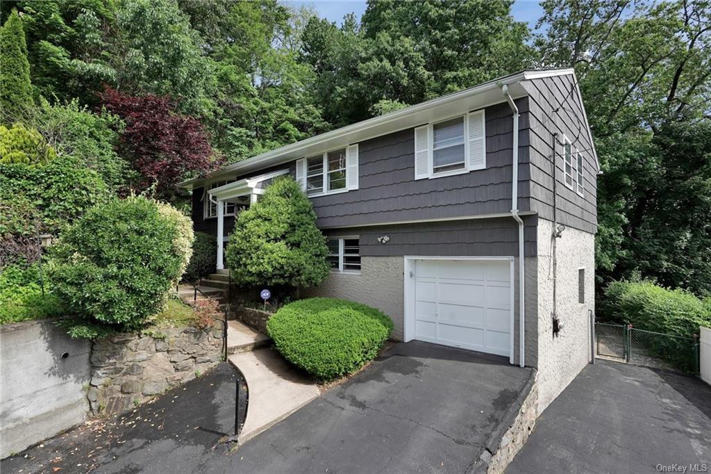 30 Leroy Plz, Yonkers, NY 10705 House Rental in Yonkers, NY