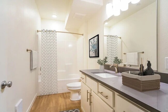 Interior Photo - 22025 NE HALSEY ST.