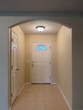 Building Photo - 985 W Linwood Ave