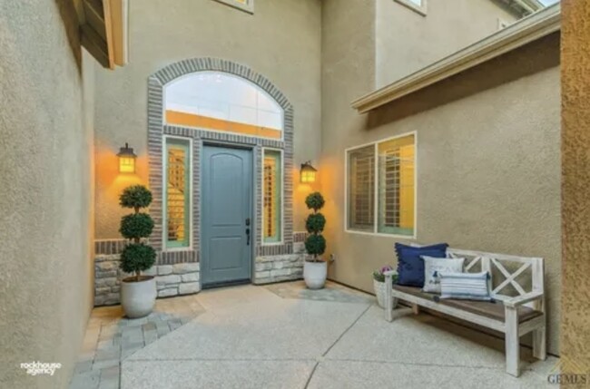 Building Photo - 14728 Plumeria Ct