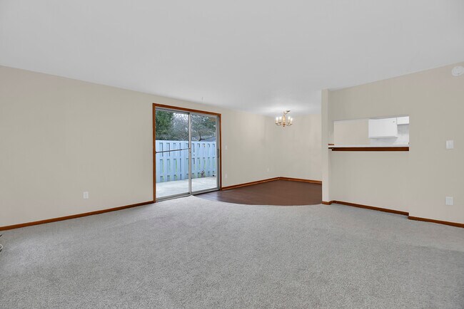 Building Photo - 2500 Burgandy Ln