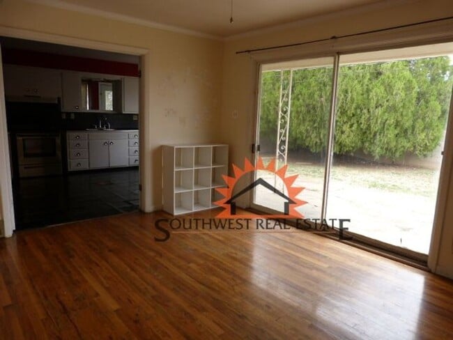 Building Photo - Charming 3 bedroom home.