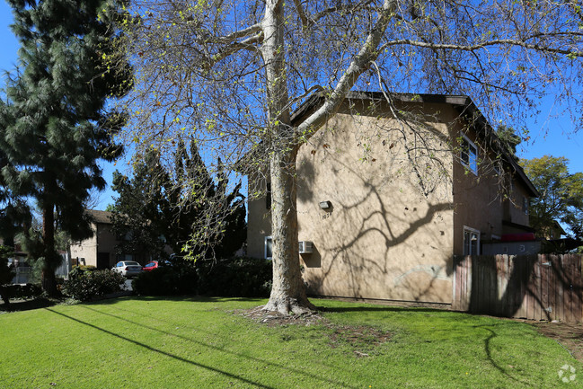 Building Photo - Parque Gillespie