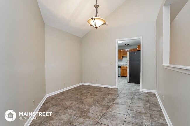 Building Photo - 2758 Riverbend Dr