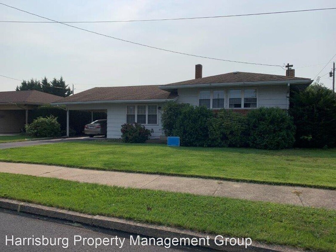 Foto principal - 3 br, 1.5 bath House - 3533 March Dr