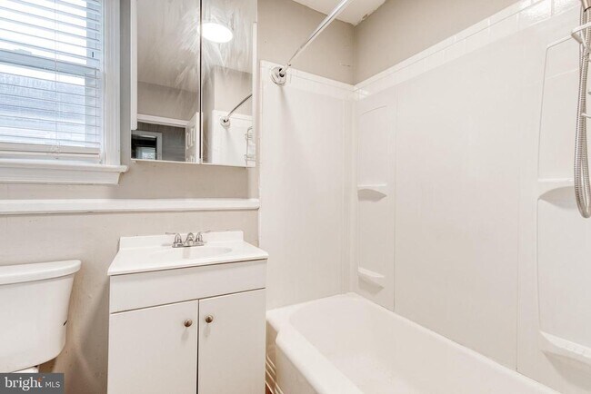 Foto del edificio - 5412 Clifton Ave