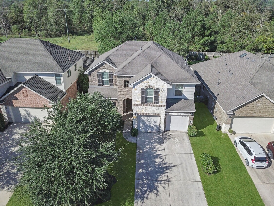 Primary Photo - 174 Black Swan Pl