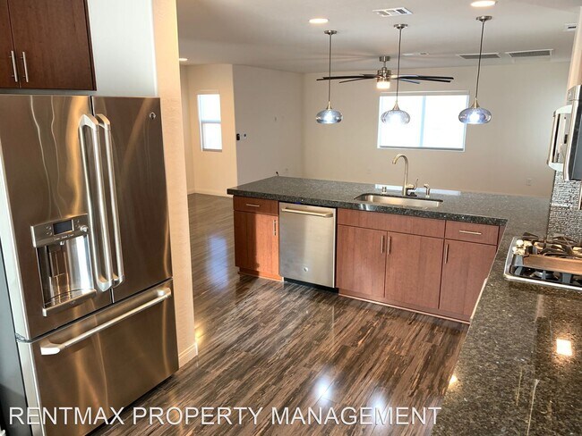 Foto del edificio - 3 br, 3 bath House - 3856 TOTAL ECLIPSE