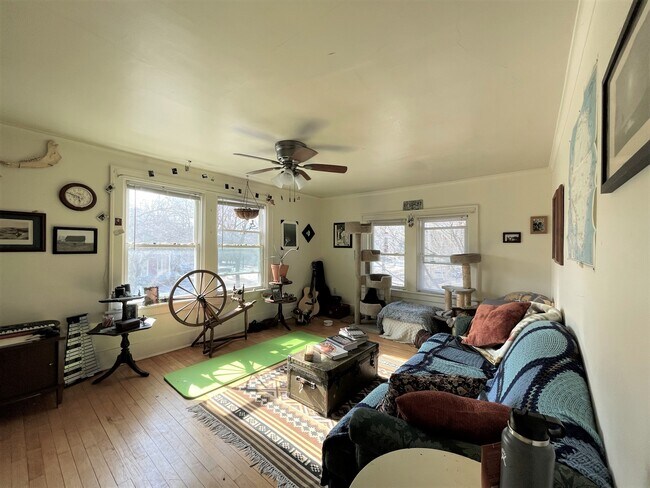 Foto del edificio - 148 Marston Ave