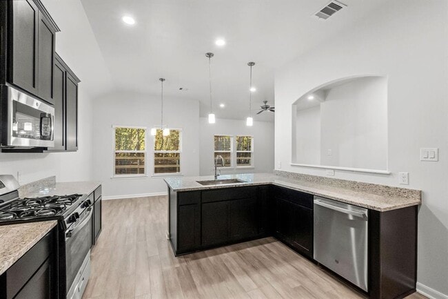 Foto del edificio - 2316 Cedar Pl Dr