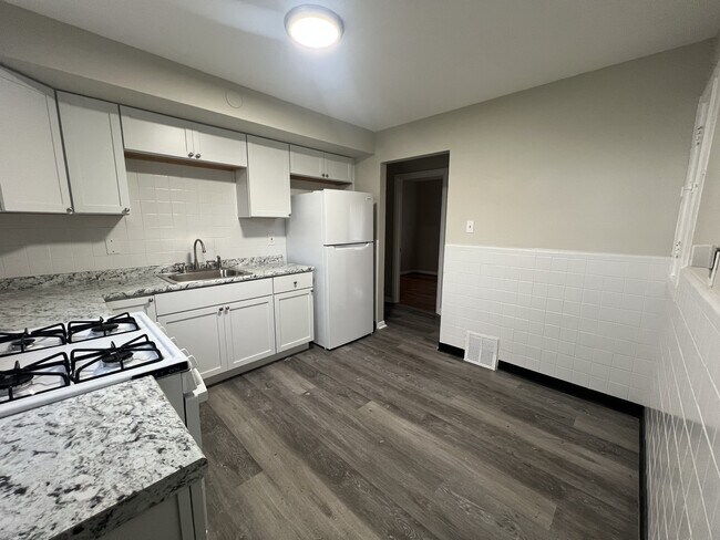 Foto del edificio - 1006 Highmont Dr