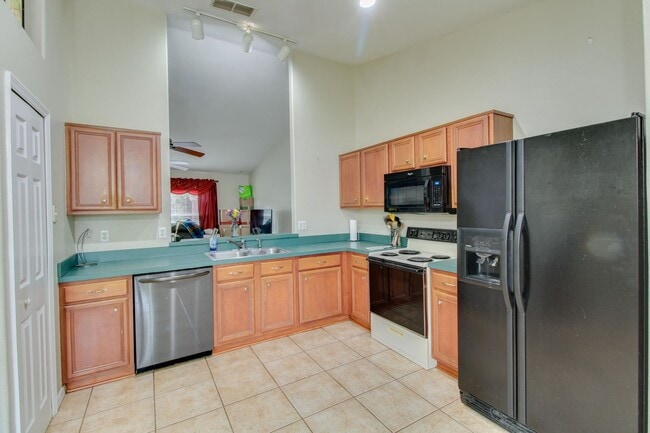 Building Photo - 2120 Falkner Rd