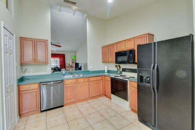 Foto del edificio - 2120 Falkner Rd