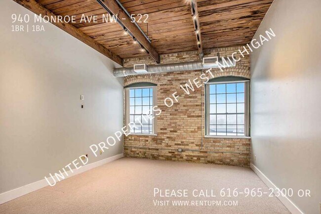 Building Photo - Available Now | Stunning 1 Bed 1 Bath Cond...