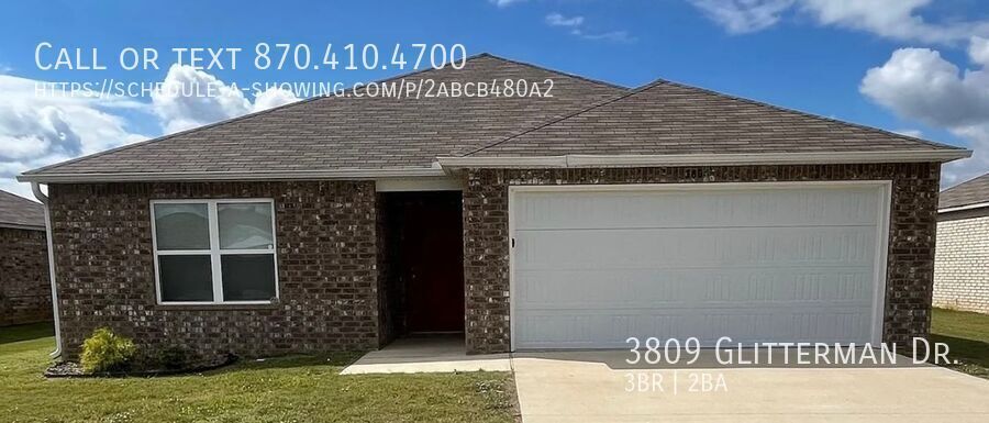 Building Photo - Beautiful 3 bed / 2 bath home with fenced ...