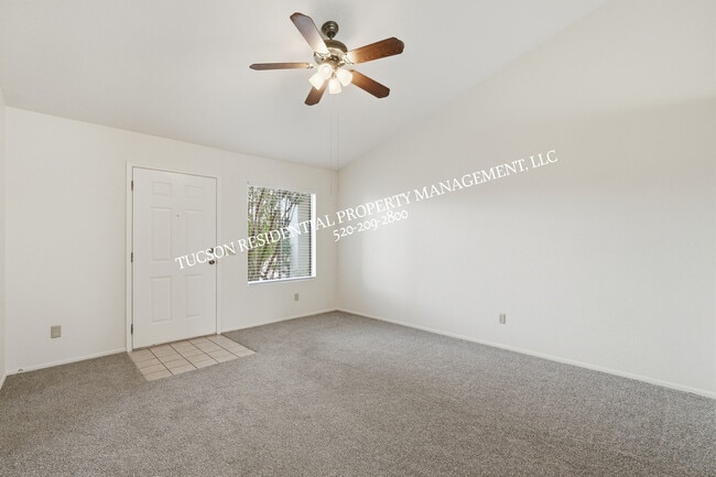 Building Photo - 9960 E Banister Dr