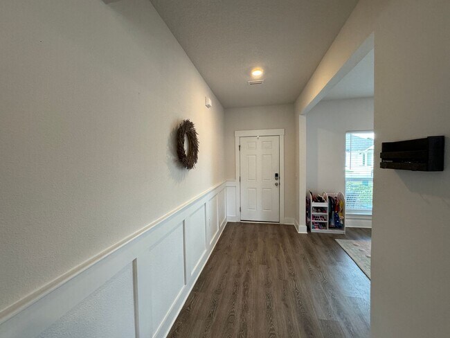 Foto del edificio - Gorgeous Corner Lot Home