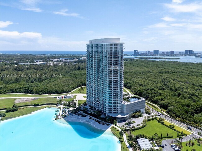 Foto del edificio - 2411 Laguna Cir