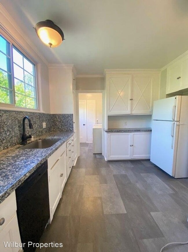 Building Photo - 2 br, 1.5 bath House - 796 Willborough Road