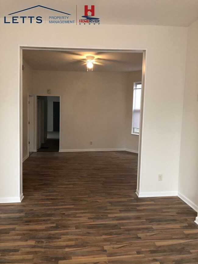 Building Photo - 1213 S Harding Ave