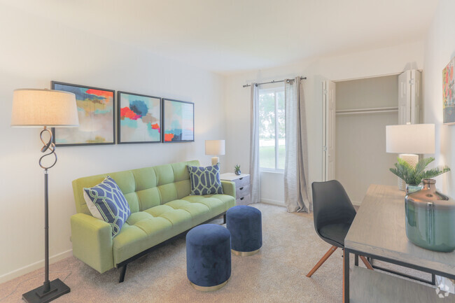 Interior Photo - The Hamptons Apartments