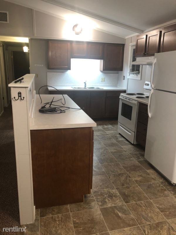 Building Photo - 2 br, 1 bath Apartment - 245 120th Avenue
