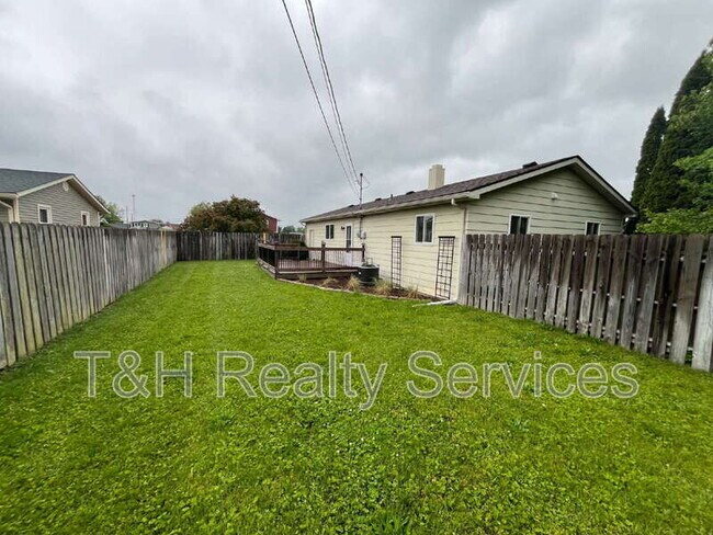 Building Photo - 2101 Mohr Dr