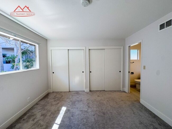 Building Photo - 411 College Ave