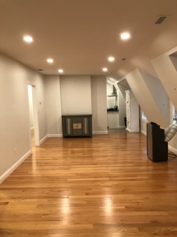 Building Photo - 1932 Hyde Park Ave