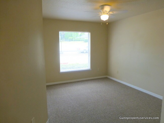 Building Photo - 2600 Icabod Ct