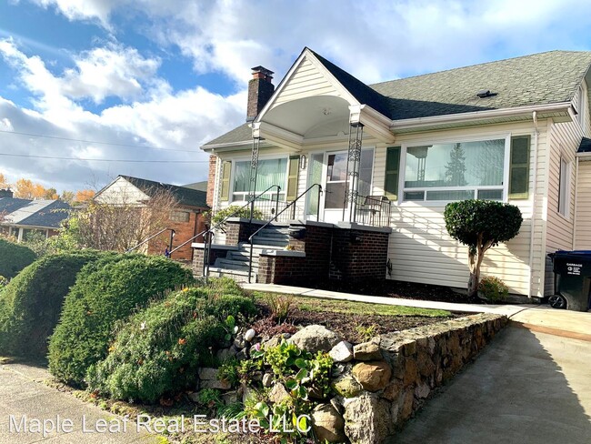 Building Photo - 5 br, 2 bath House - 2333 29th Ave S