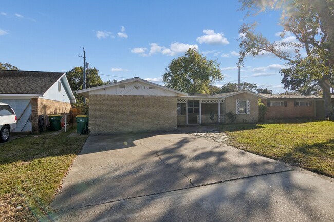 Foto del edificio - 1861 Dolphin Dr