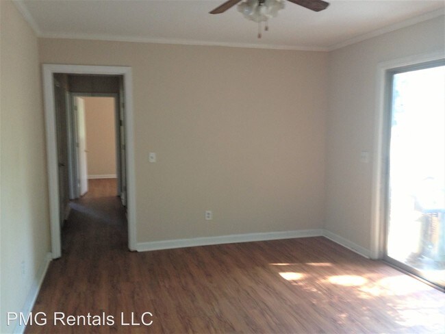 Building Photo - 3 br, 2 bath Room For Rent - 201 Faculty Blvd