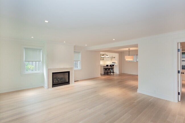 Foto del edificio - 5 Pleasant Ln