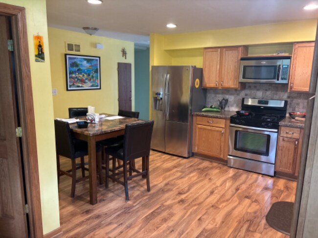 Foto del edificio - 5534 Wonder Woods Dr